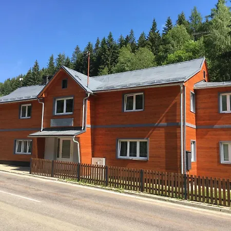 Apartment Apartmanovy Dum Horalka