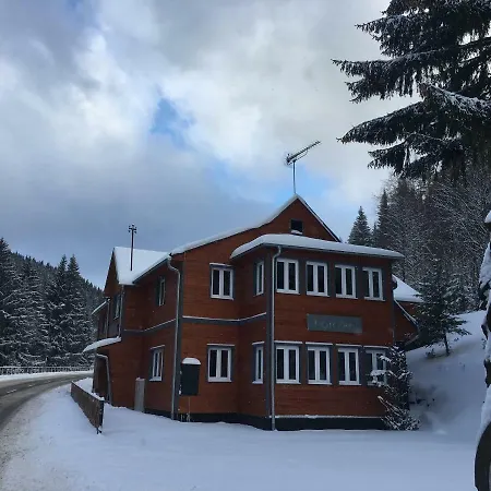 Apartmanovy Dum Horalka * بيك بود سنيزكو